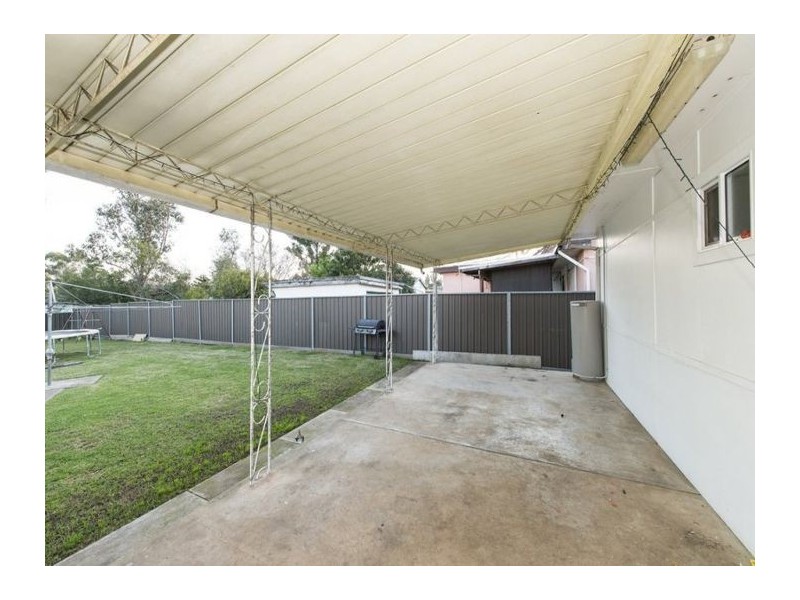 18 Windermere Avenue, Cambridge Park NSW 2747
