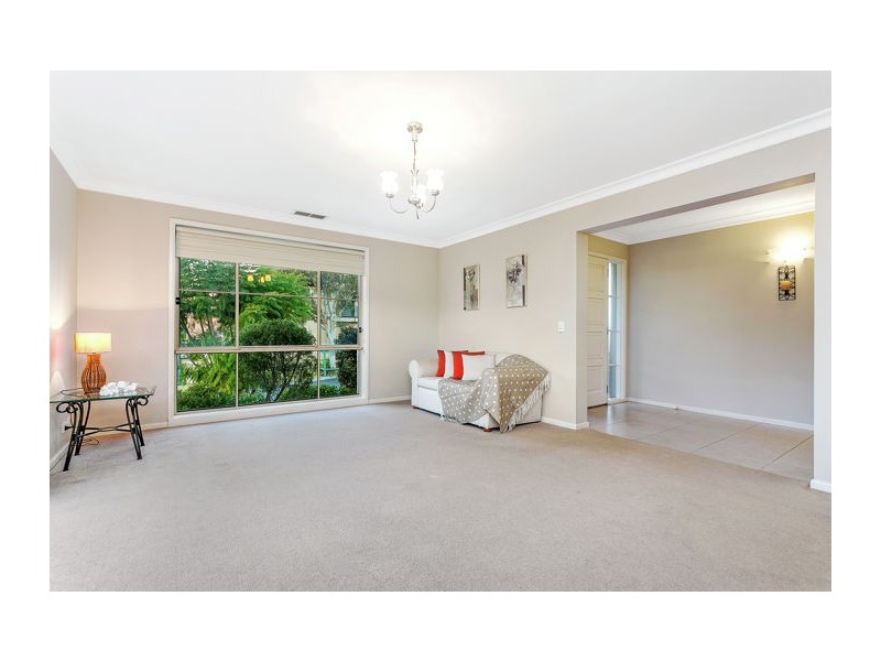 32 Rebellion Circuit, Beaumont Hills NSW 2155