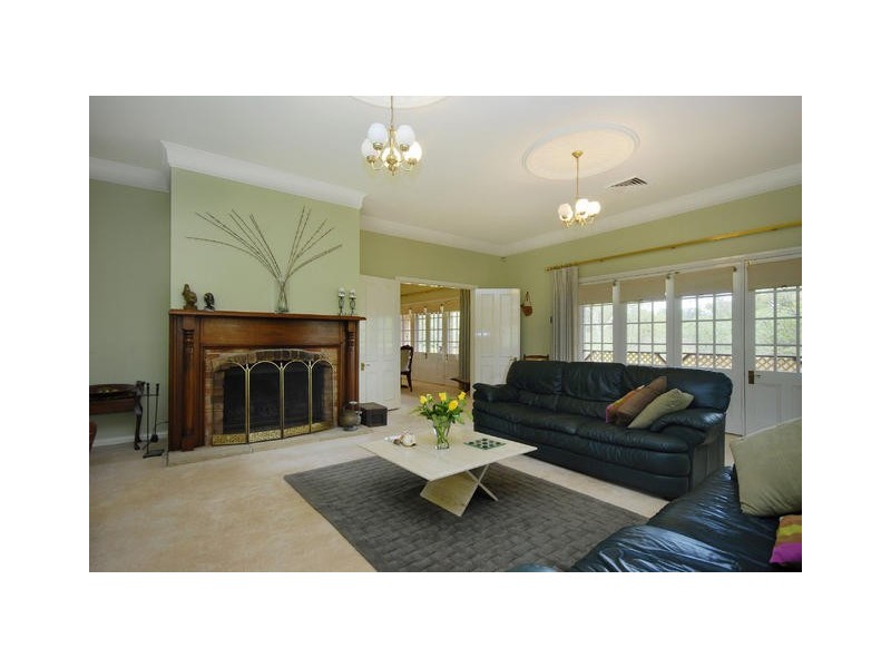 11 Adam Pl, Glenhaven NSW 2156