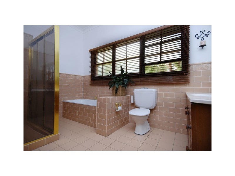 11 Adam Pl, Glenhaven NSW 2156