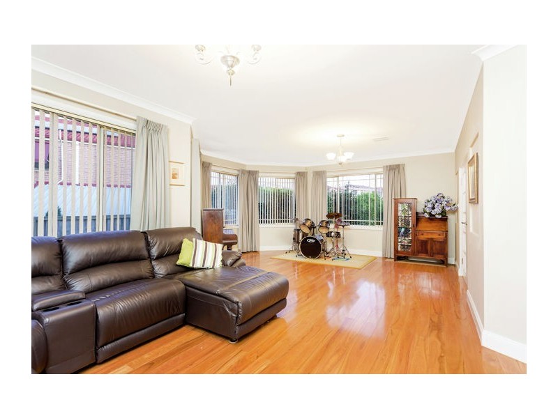 18 Iwan Place, Beaumont Hills NSW 2155