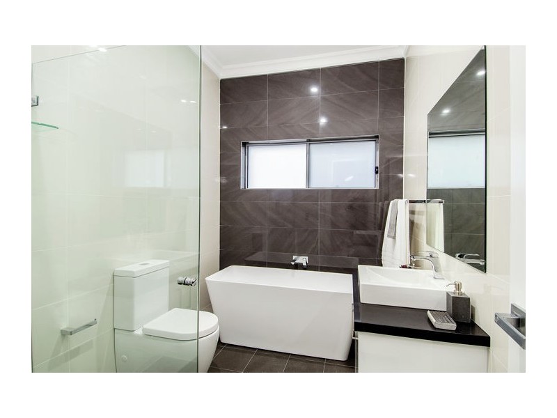 17 Grovewood Place, Castle Hill NSW 2154