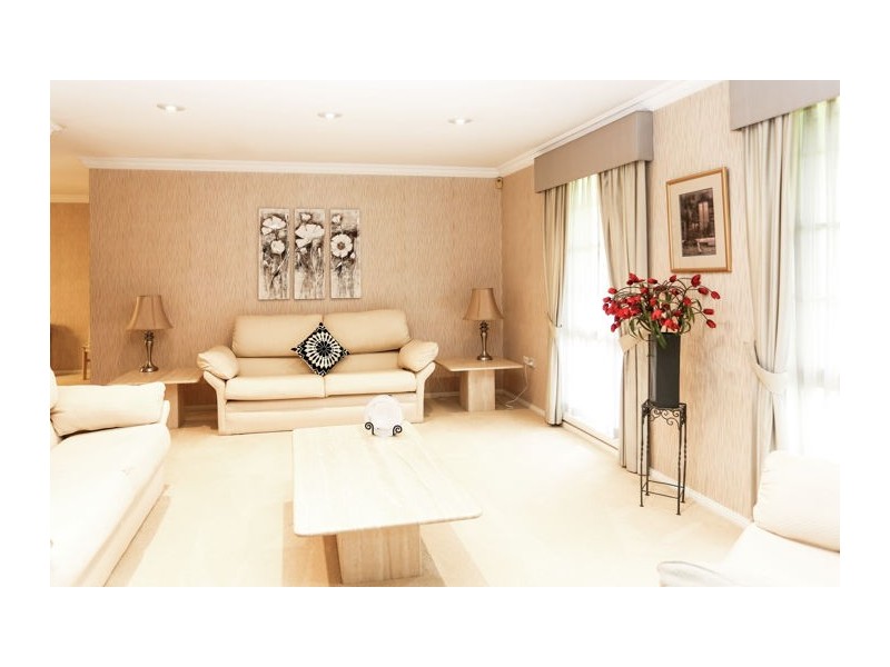 91 Gilbert Rd, Castle Hill NSW 2154