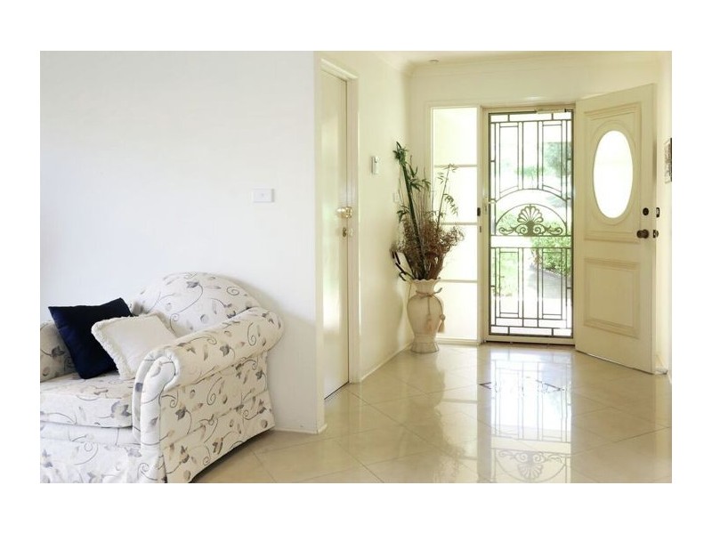 9 Greyfriar Place, Kellyville NSW 2155