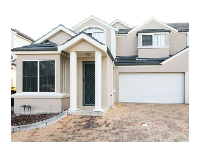 100 Harrington Avenue, Castle Hill NSW 2154