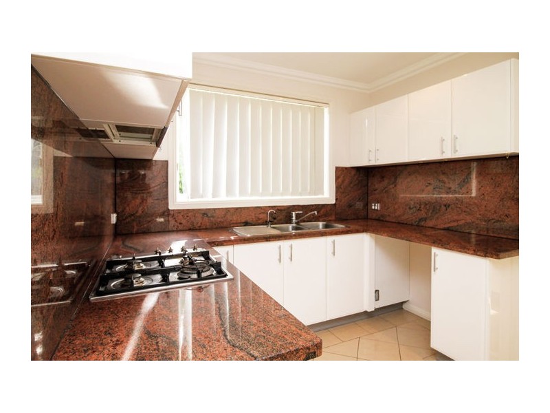 100 Harrington Avenue, Castle Hill NSW 2154