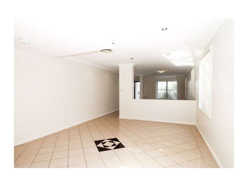 100 Harrington Avenue, Castle Hill NSW 2154