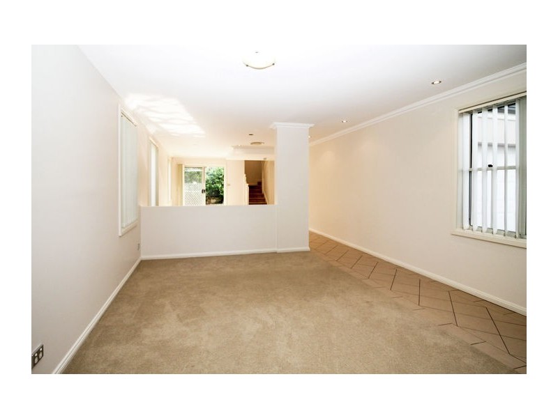 100 Harrington Avenue, Castle Hill NSW 2154