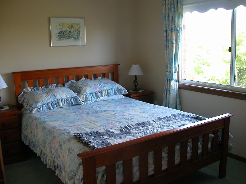 8 Natalie Crt, Glenhaven NSW 2156