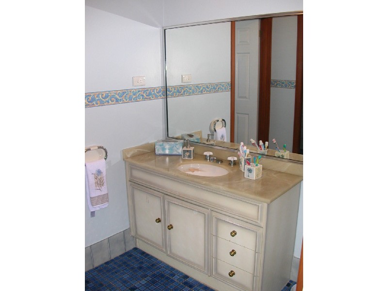 8 Natalie Crt, Glenhaven NSW 2156