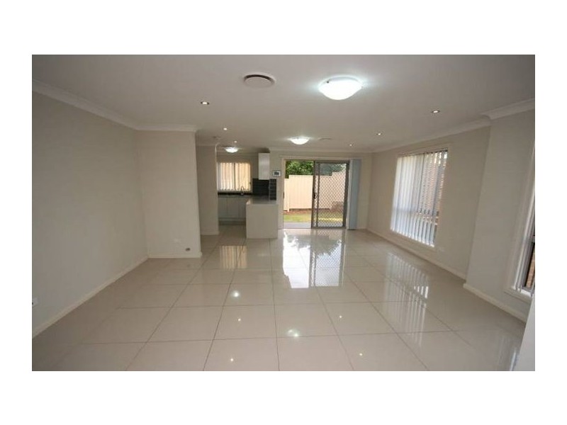 1/76 Girraween Road, Girraween NSW 2145