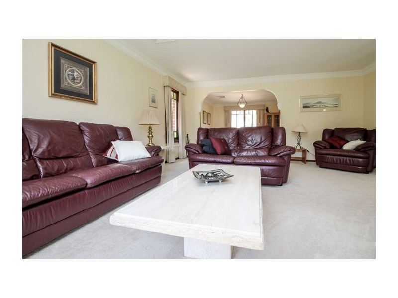 11 Radford Place, Castle Hill NSW 2154