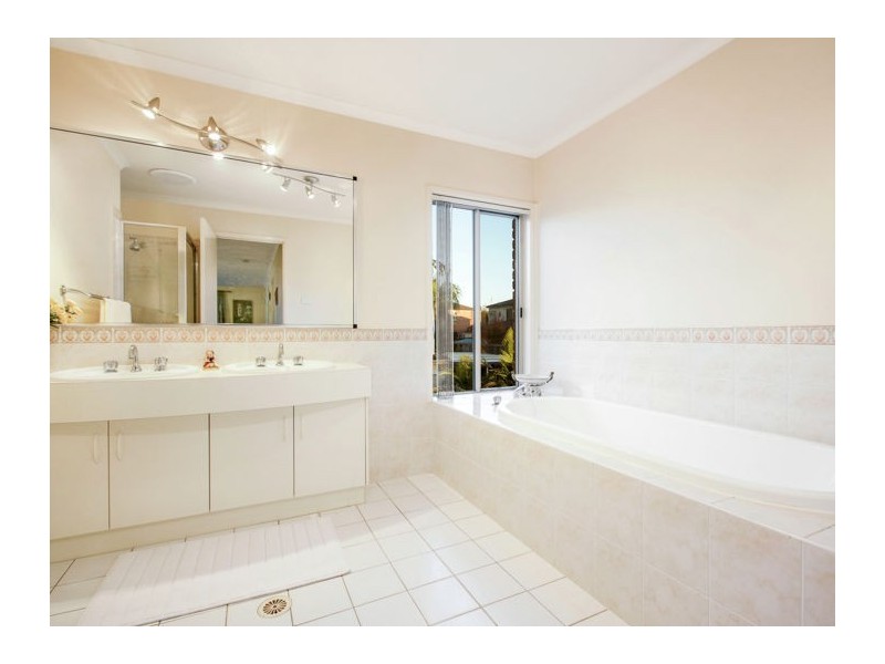 6 Schaefer Terrace, Glenwood NSW 2768