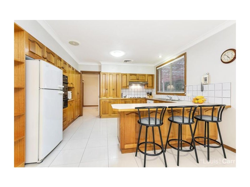 11 Wychwood Place, Castle Hill NSW 2154