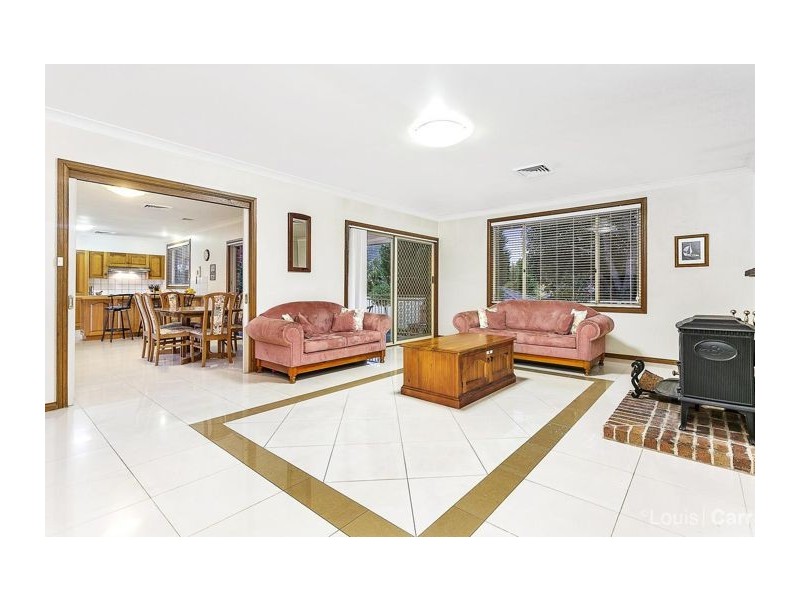11 Wychwood Place, Castle Hill NSW 2154