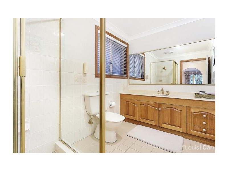 11 Wychwood Place, Castle Hill NSW 2154