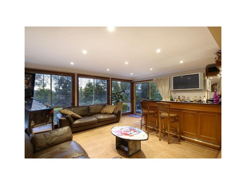 50 Sandhurst Crescent, Glenhaven NSW 2156