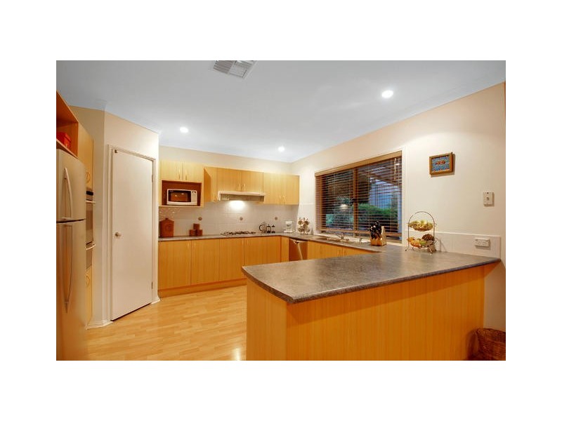 13 Pine Crescent, Bella Vista NSW 2153