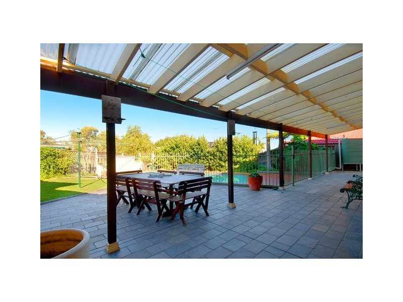 25 Battlement Crescent, Castle Hill NSW 2154