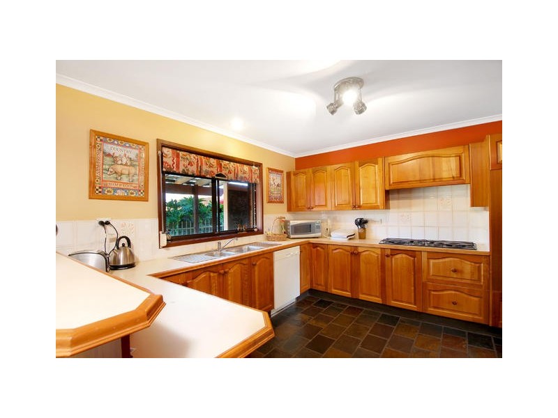 25 Battlement Crescent, Castle Hill NSW 2154