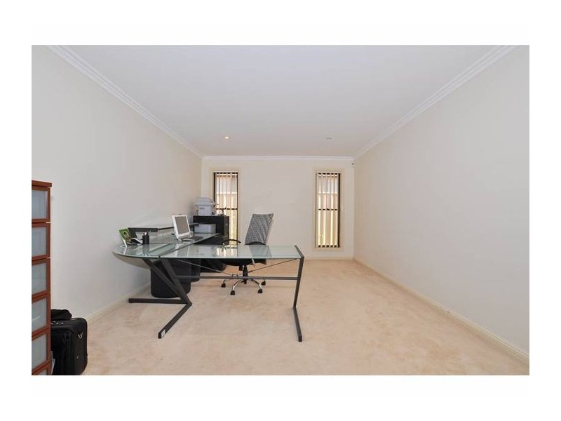 28 Rebellion Cct, Beaumont Hills NSW 2155