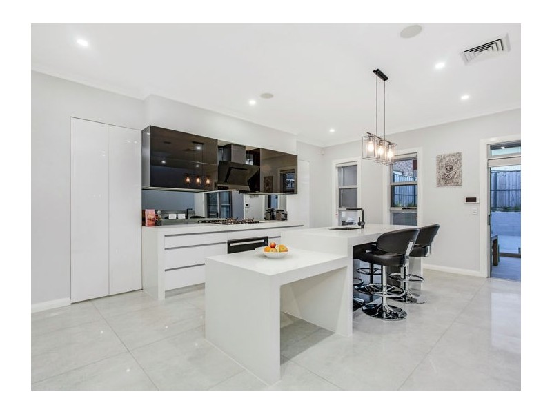 4 Yarpole Avenue, West Pennant Hills NSW 2125