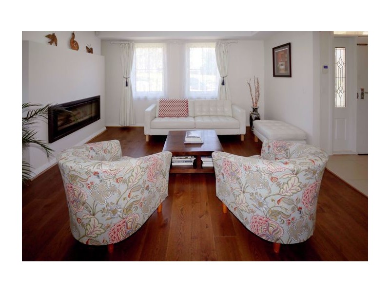 19 Diana Ave, Kellyville NSW 2155