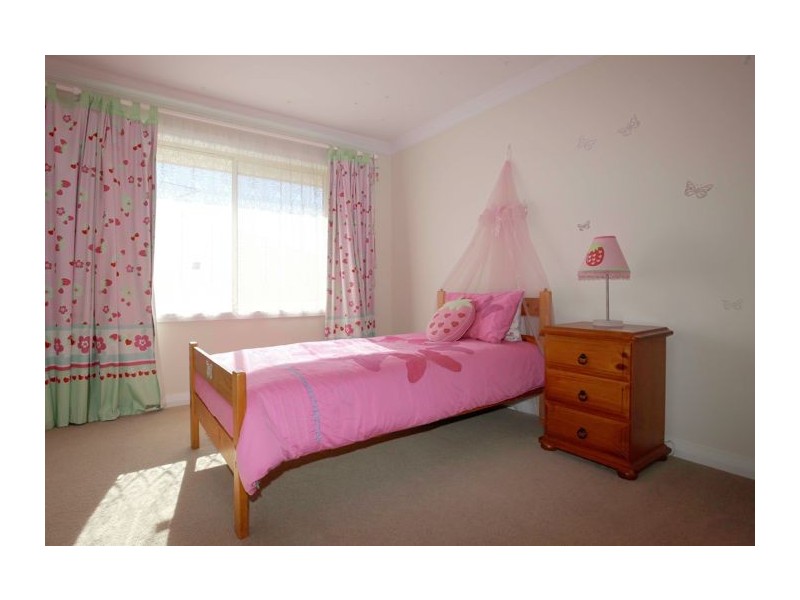 19 Diana Ave, Kellyville NSW 2155