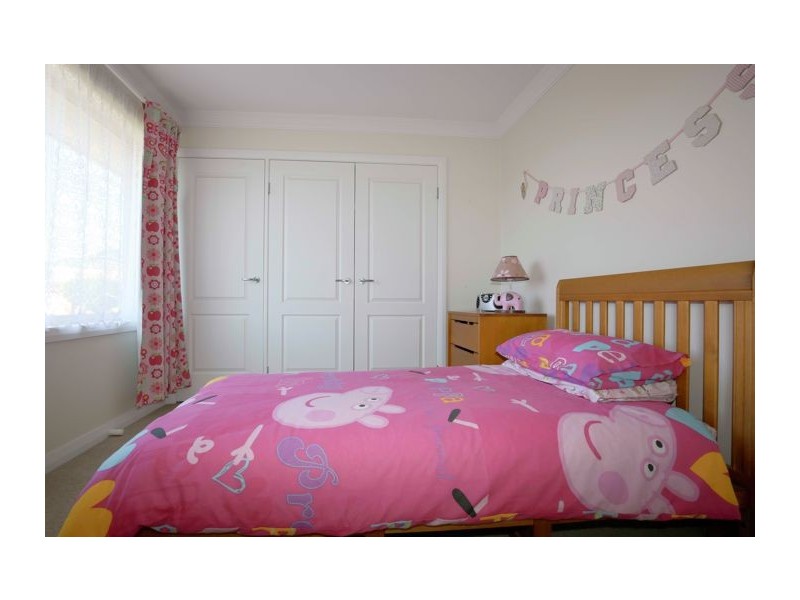 19 Diana Ave, Kellyville NSW 2155