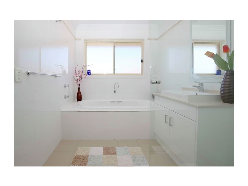 19 Diana Ave, Kellyville NSW 2155