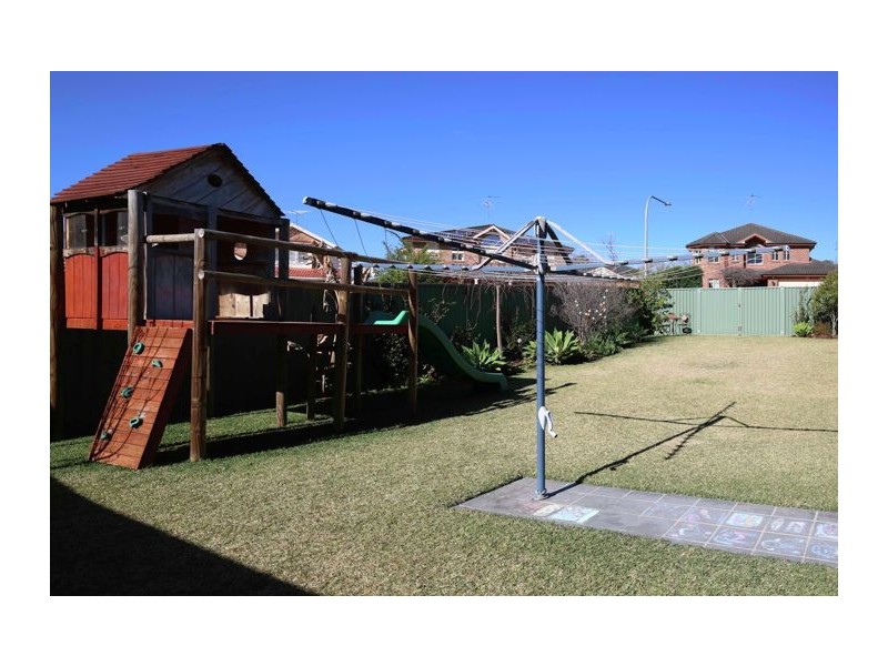 19 Diana Ave, Kellyville NSW 2155