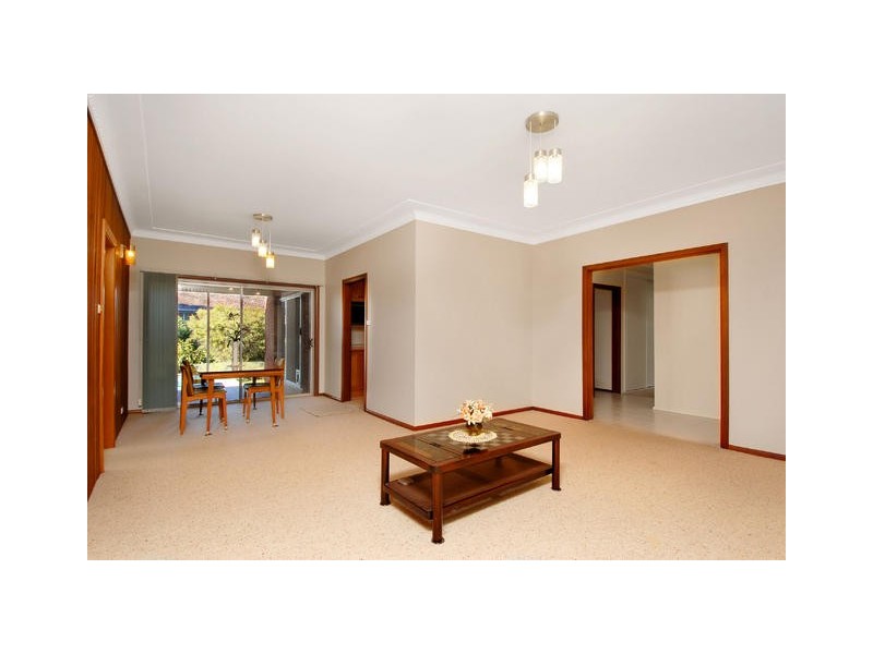 1 Iona Avenue, North Rocks NSW 2151