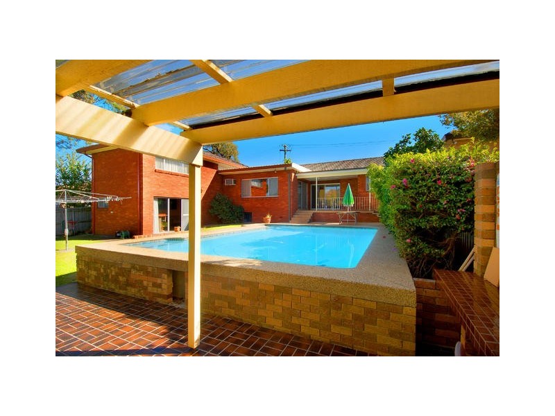 1 Iona Avenue, North Rocks NSW 2151