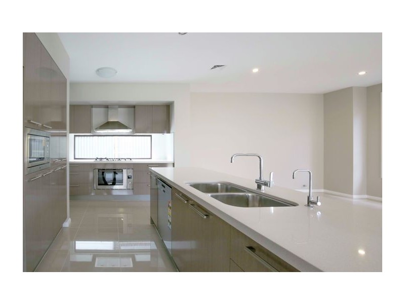 8 Blue Wren Way, Kellyville NSW 2155