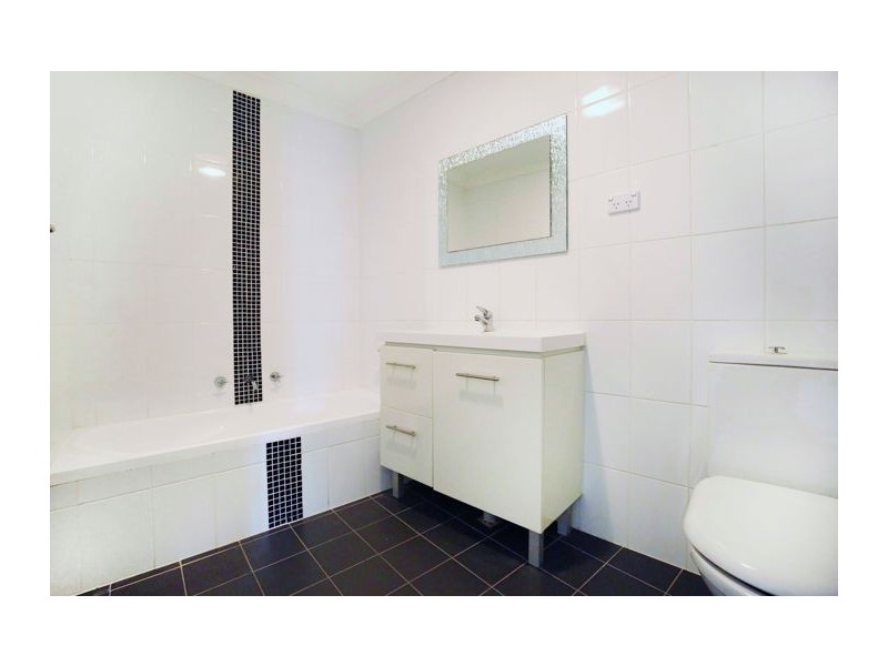 18 1-3 Kleins Road, Northmead NSW 2152