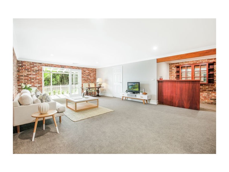 35 Amberwood Way, Castle Hill NSW 2154