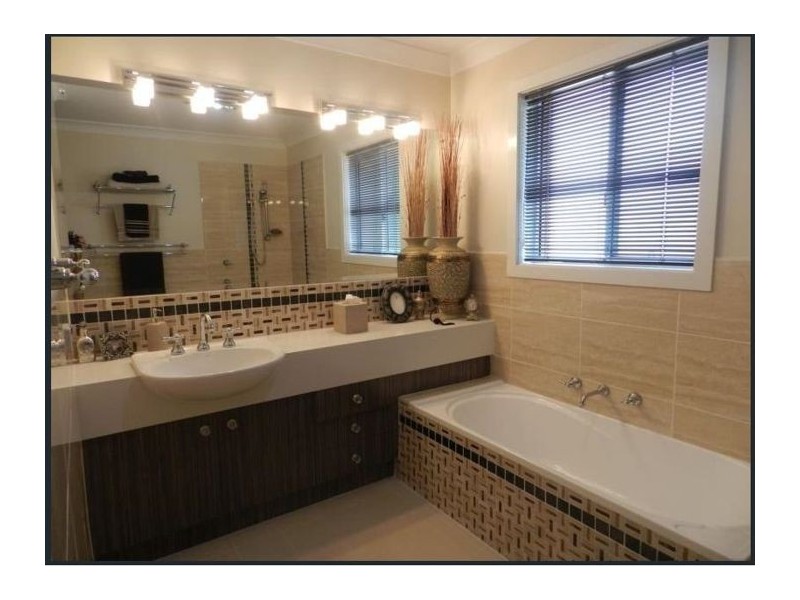 45 John Tebbutt Place, Richmond NSW 2753