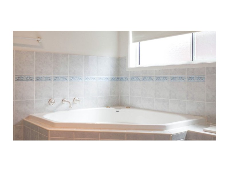 41 Drummond Ave, Beaumont Hills NSW 2155