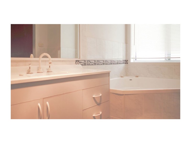 41 Drummond Ave, Beaumont Hills NSW 2155