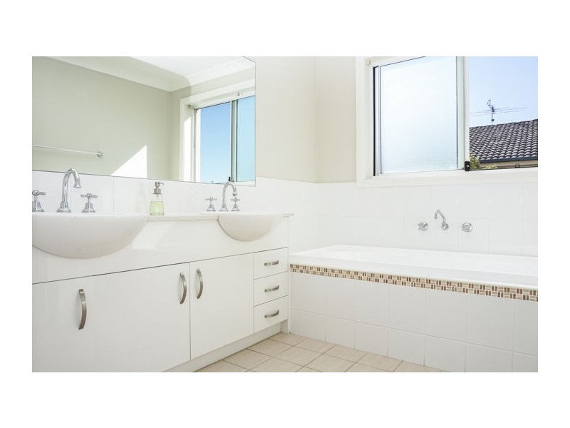 13 Helmsley Grove, Castle Hill NSW 2154