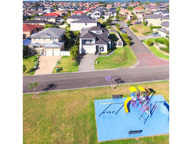 13 Helmsley Grove, Castle Hill NSW 2154