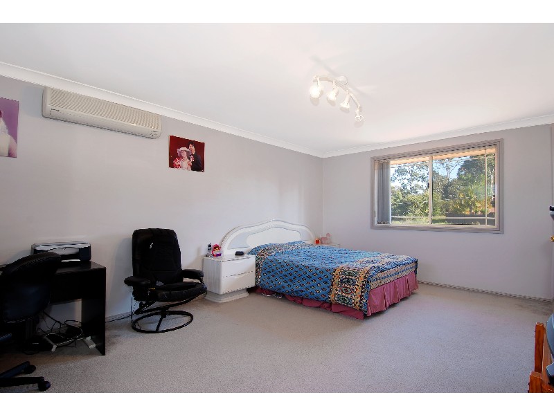 1/2 Caber Close, Dural NSW 2158