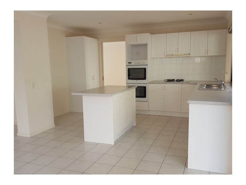 39 Minerva Crescent, Beaumont Hills NSW 2155