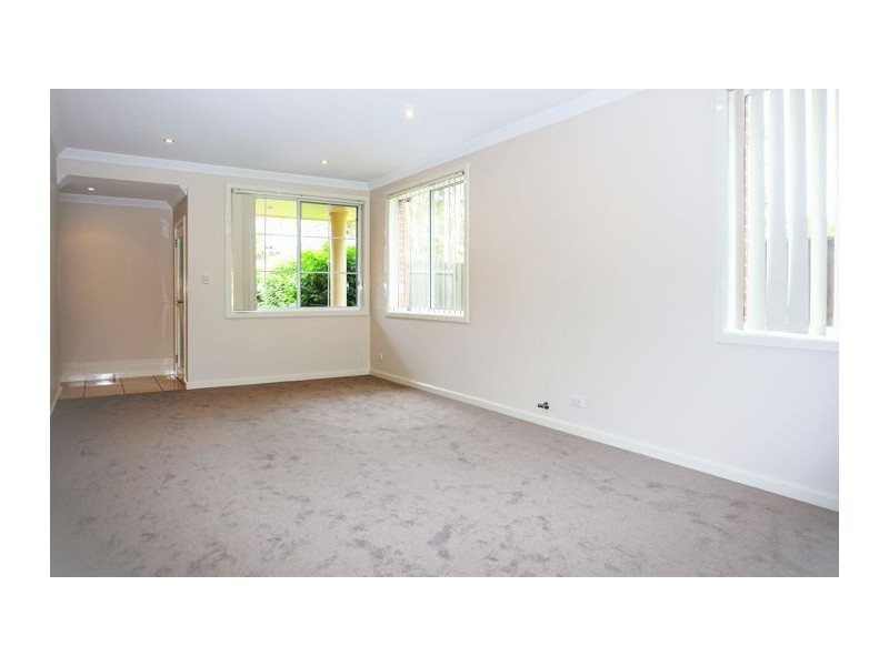 33 Jacqui Circuit, Baulkham Hills NSW 2153