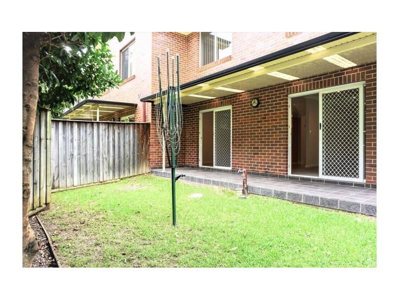 33 Jacqui Circuit, Baulkham Hills NSW 2153