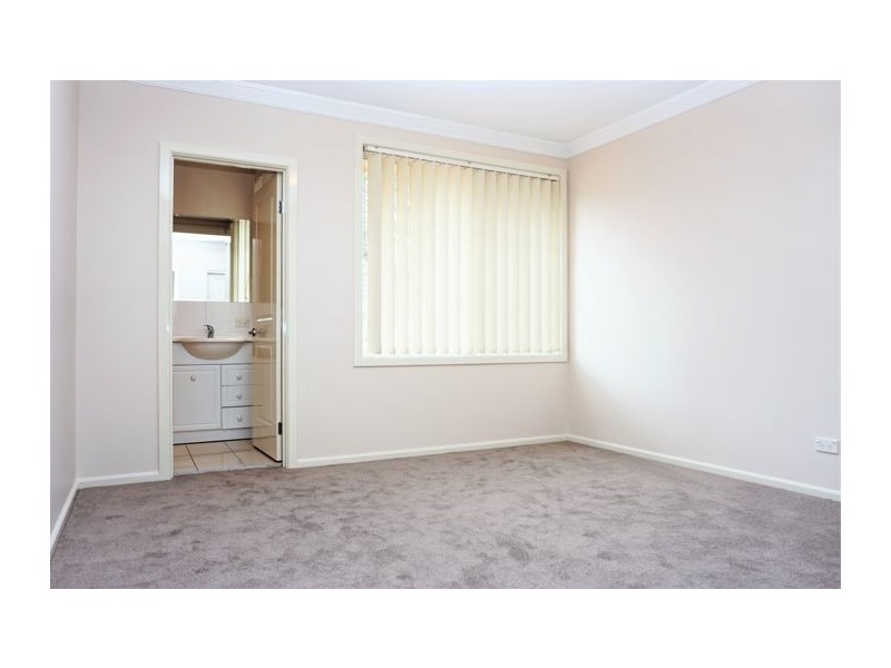 33 Jacqui Circuit, Baulkham Hills NSW 2153