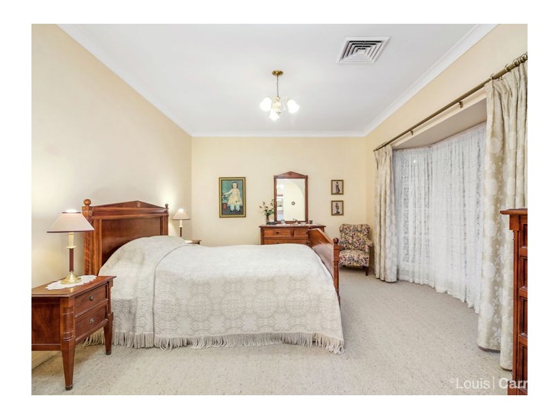 1 Sandhurst Crescent, Glenhaven NSW 2156