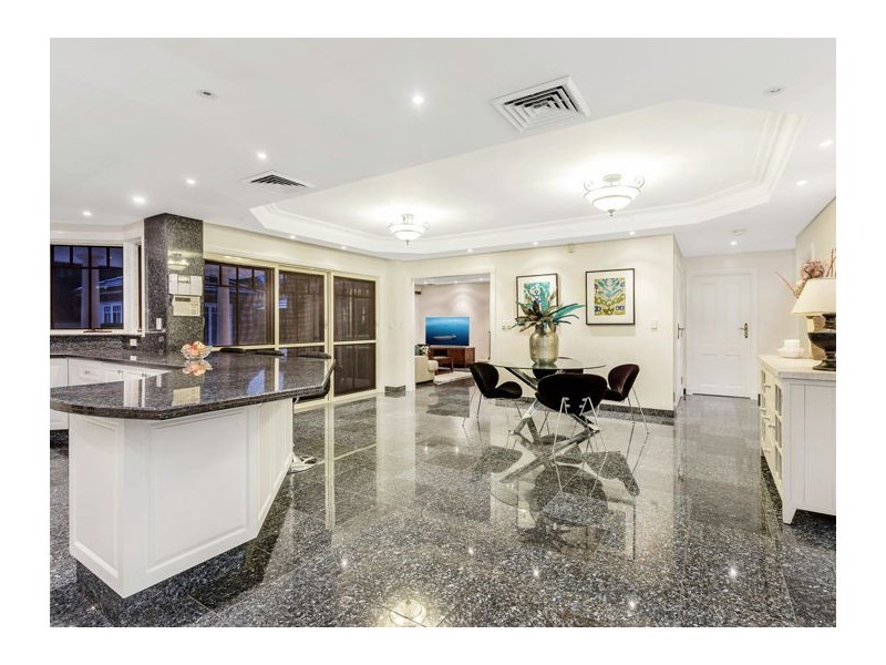 4 Hampshire Avenue, West Pennant Hills NSW 2125