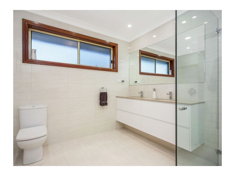 33 Cattai Creek Drive, Kellyville NSW 2155