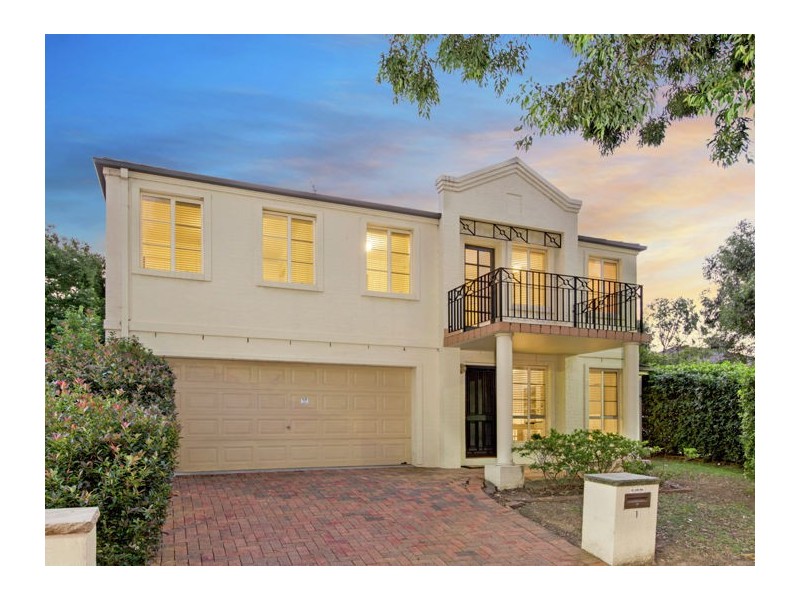 1 Arnold Janssen Dr, Beaumont Hills NSW 2155